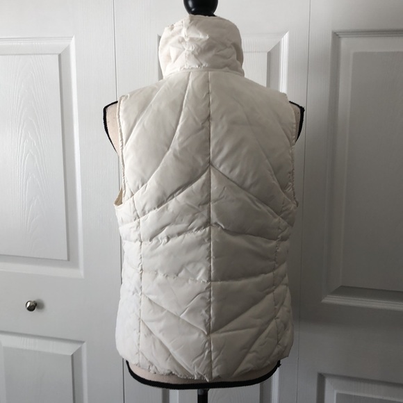 Women’s Kenneth Cole Reaction Down Vest, Medium, White - Picture 6 of 9